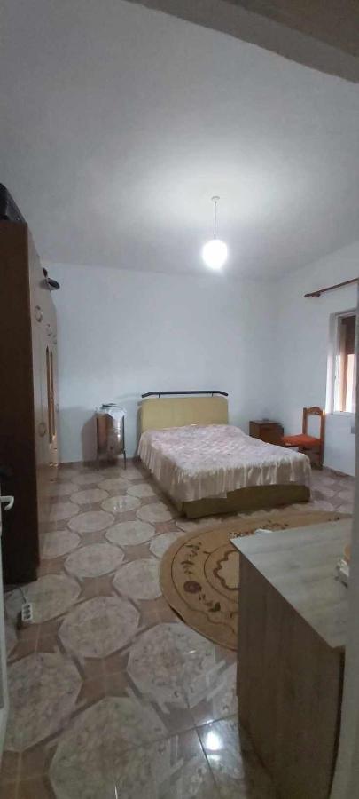 Guest House Aferdita Beqiri ベラト エクステリア 写真
